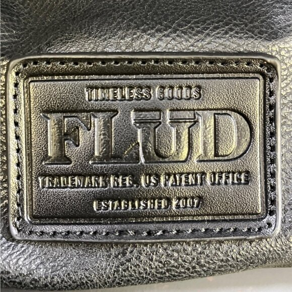 Flud Unisex Black/Grey Travel Bag/Duffle Bag SKU 5388 - Picture 5 of 9